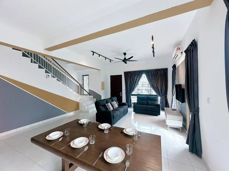 Дом отдыха A13 Family Stay In Nasa City Dato Onn Джохор-Бару